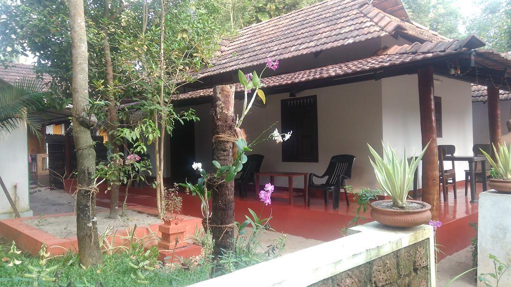 Marari Gowri Beach Villas Mararikulam Exteriör bild