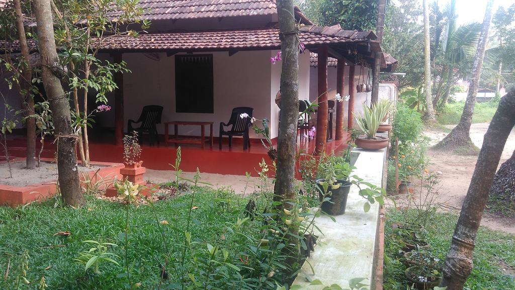 Marari Gowri Beach Villas Mararikulam Exteriör bild